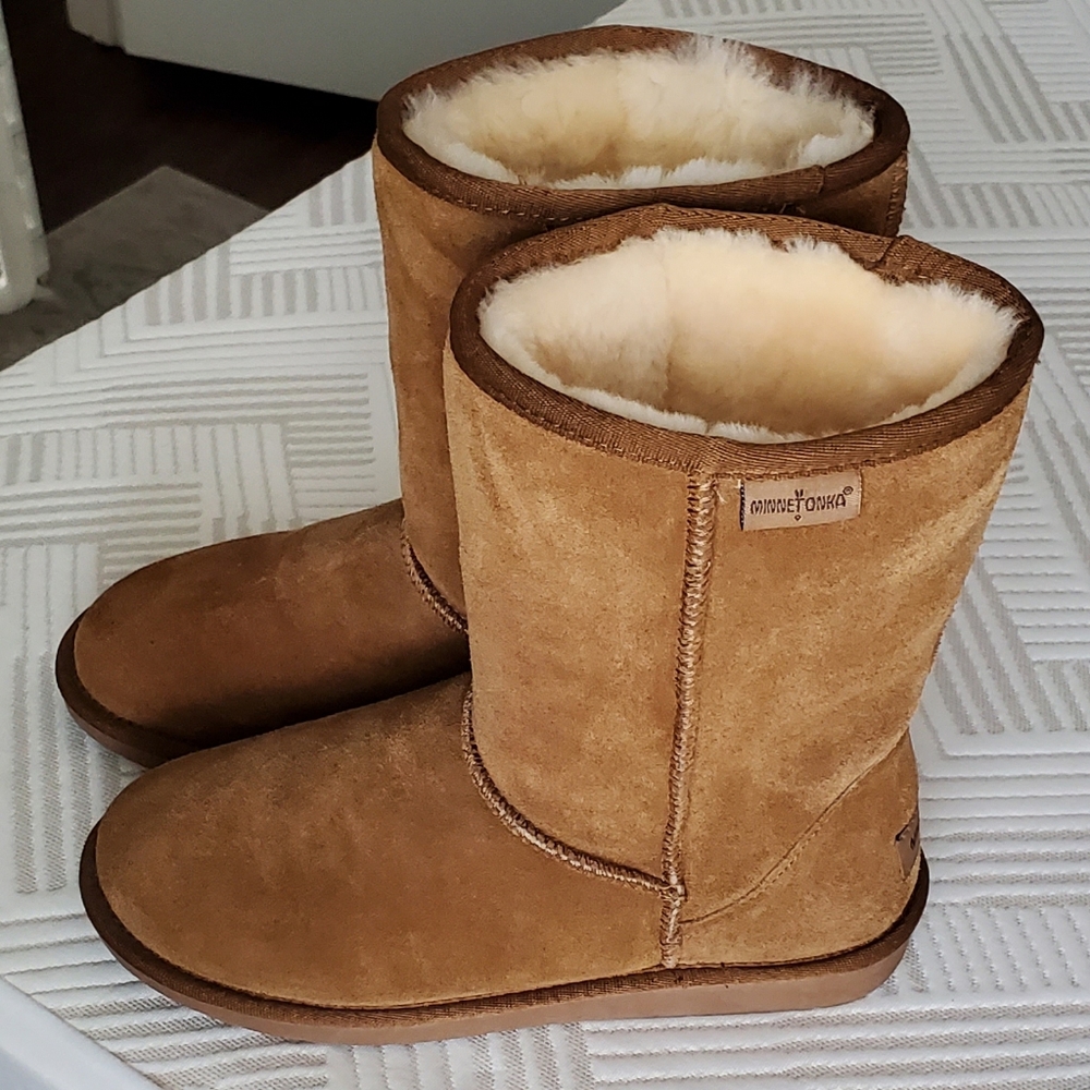 Minnietonka sheepskin boots